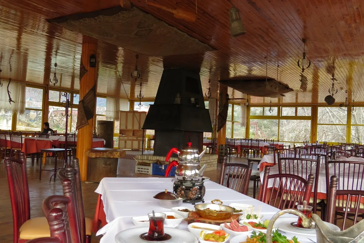Santairas Restaurant photo 1