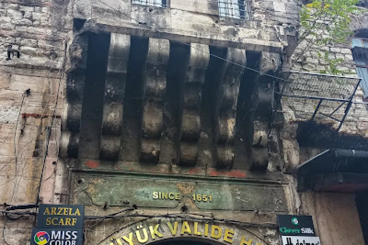 Büyük Valide Han photo 1
