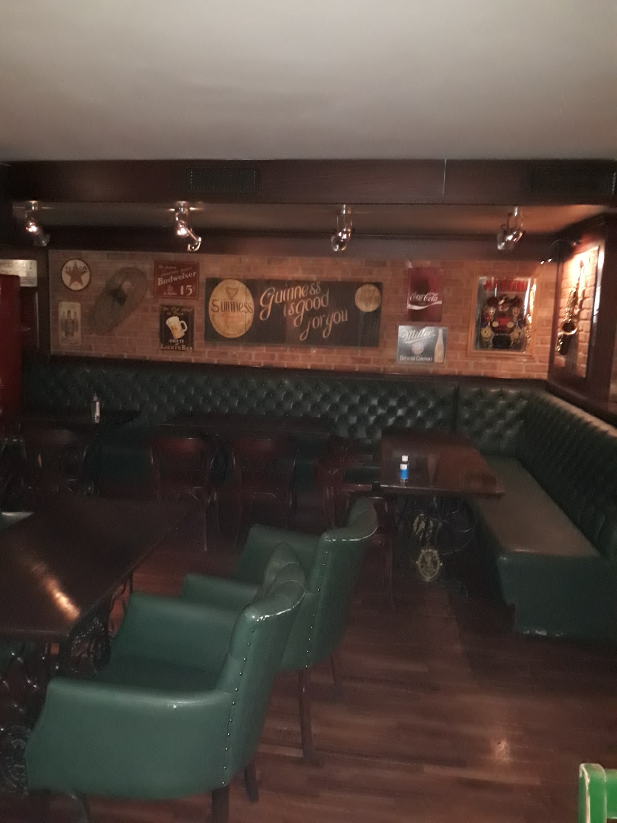 London Pub photo 11