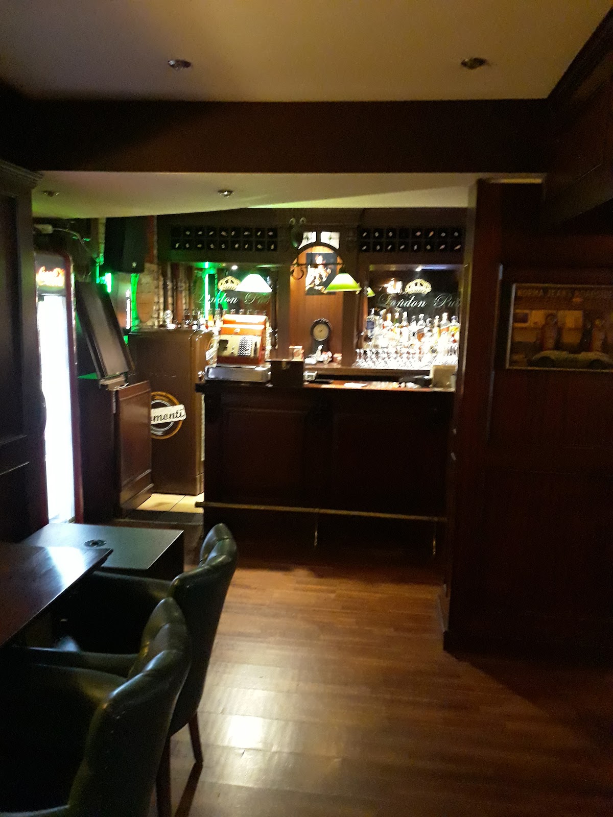 London Pub photo 2