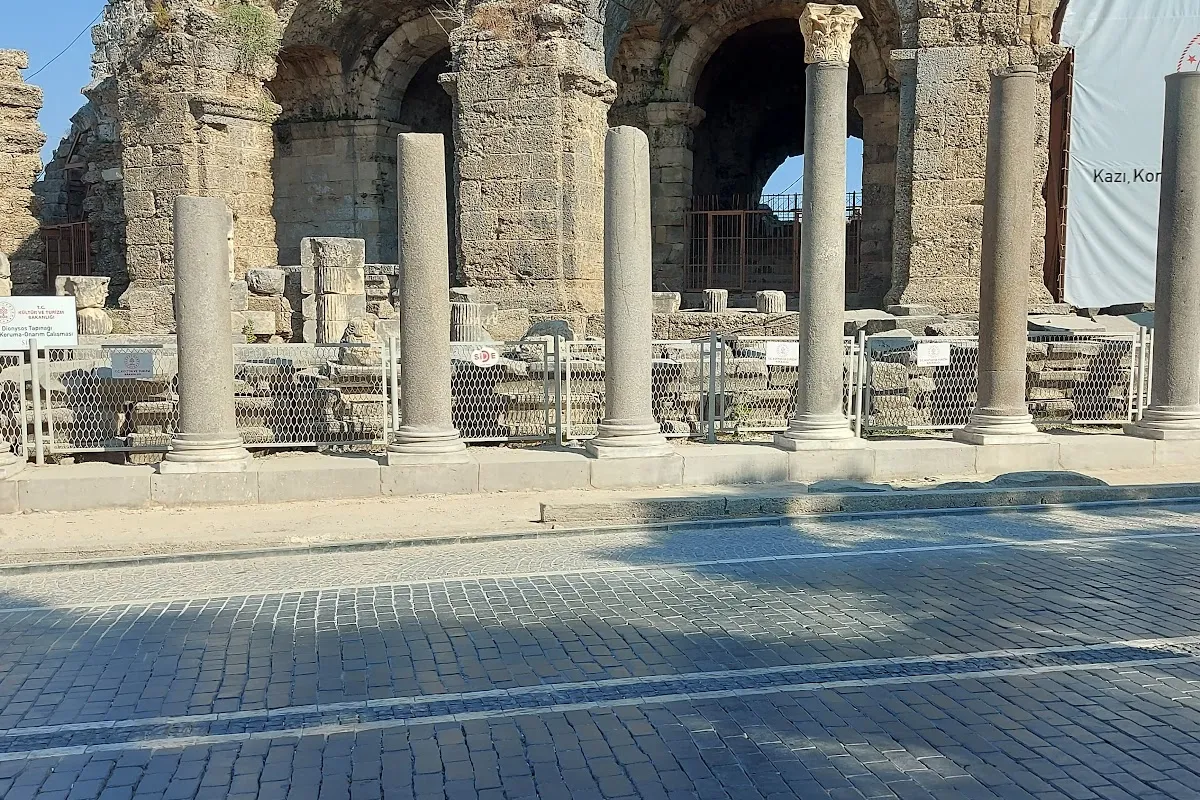 Vespasian Fountain photo 1