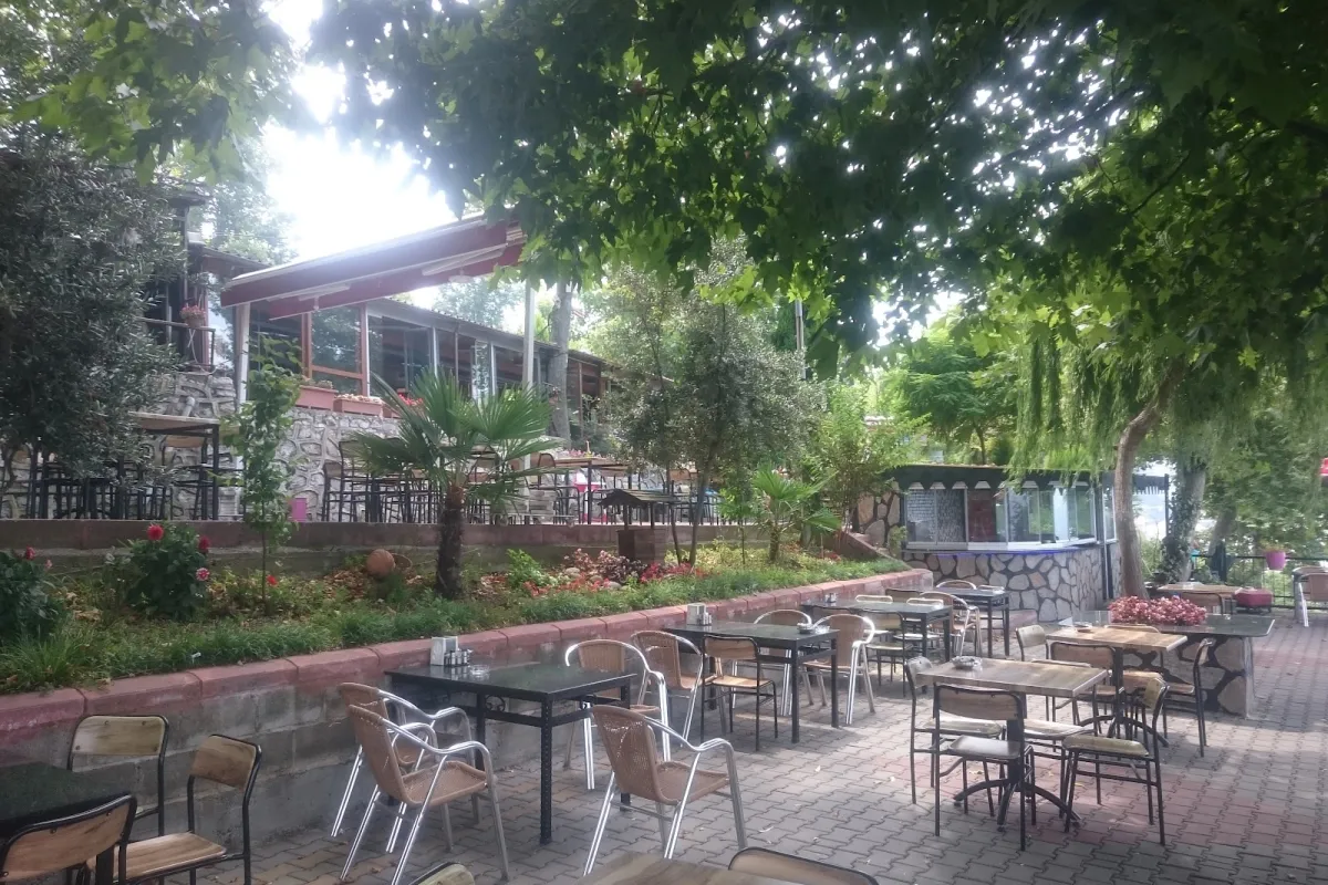 Ora cafe & mini market photo 1