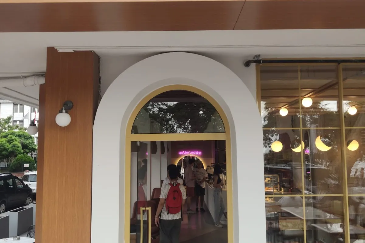 Leden Bakery photo 1