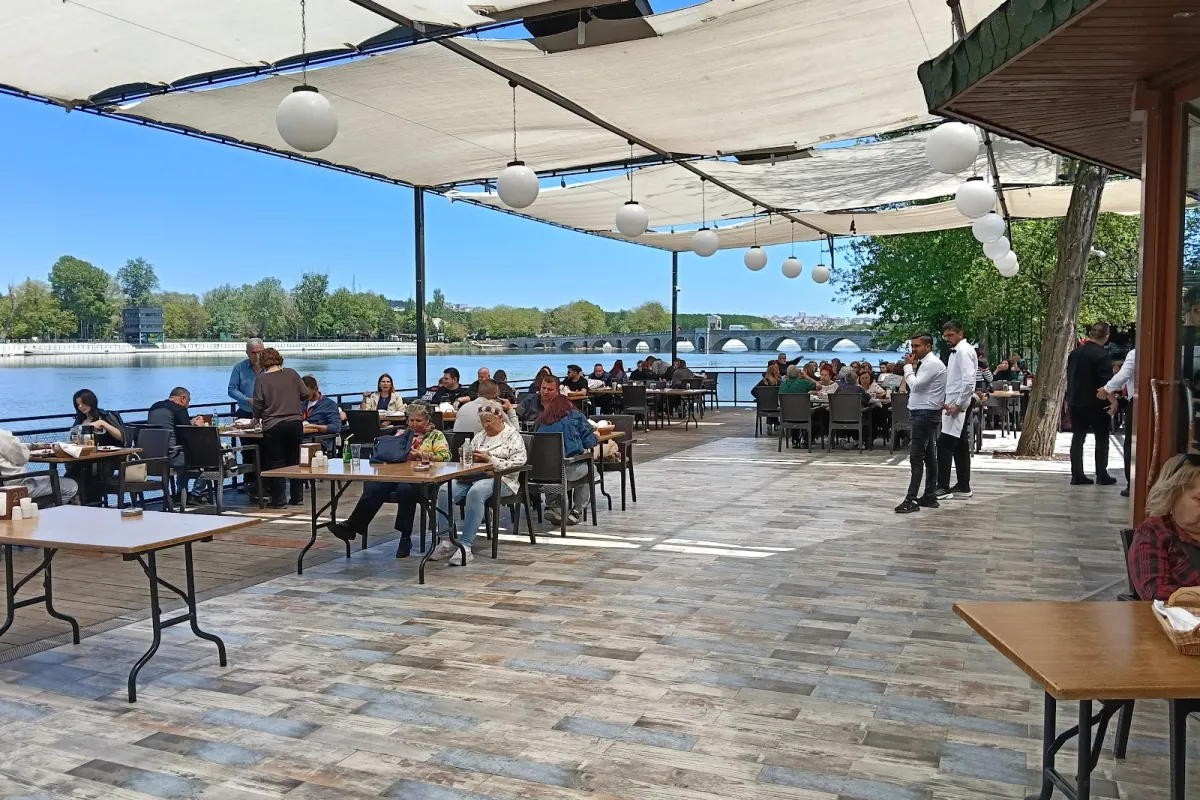 Lalezar Restaurant & Kahvaltı photo 1
