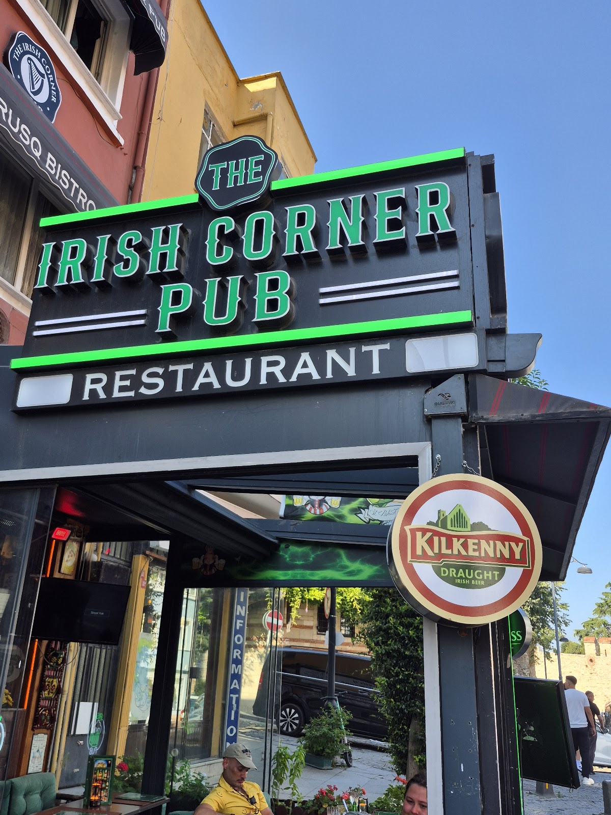 THE IRISH CORNER PUB photo 5