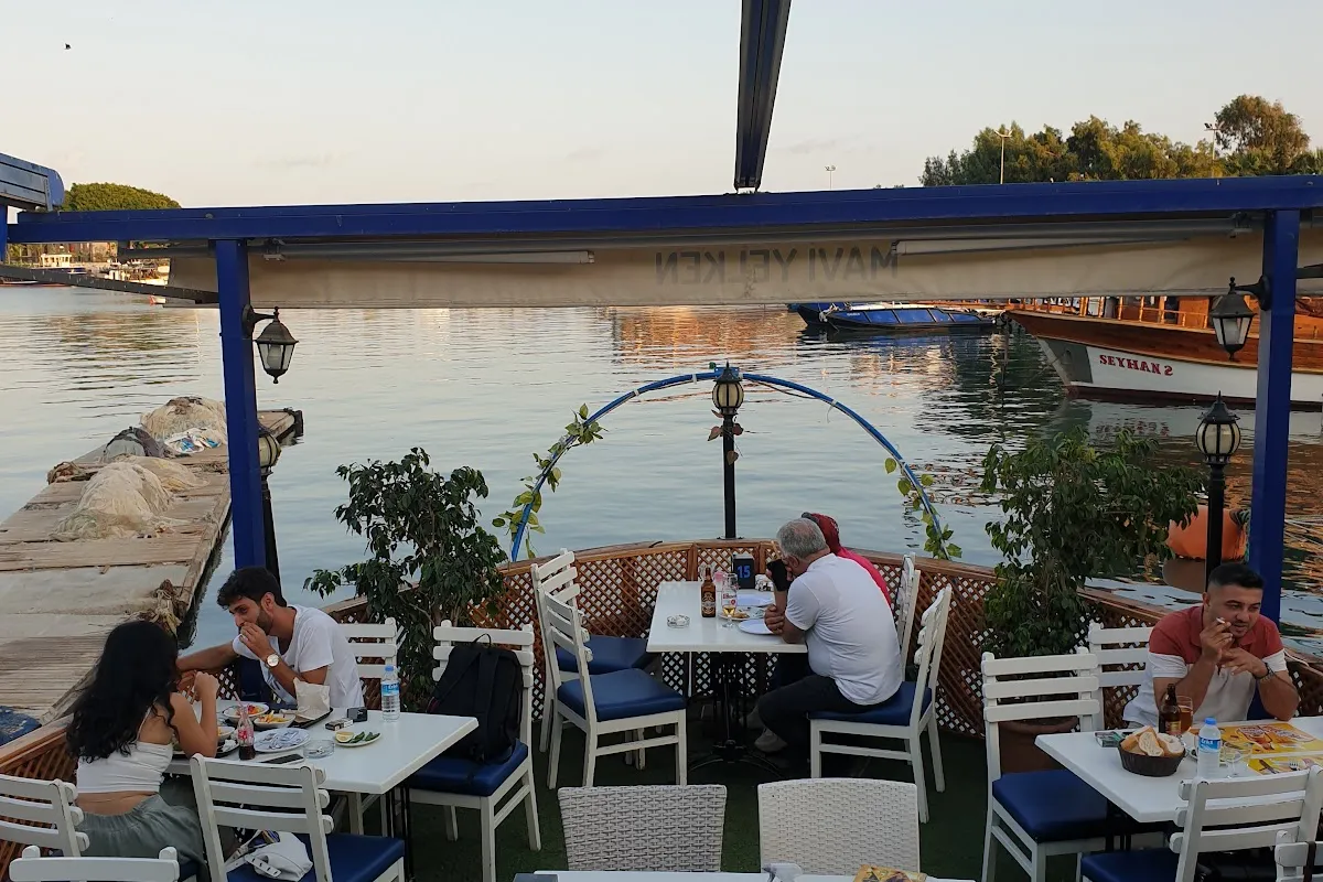 Mavi Yelken Balık Teknesi photo 1
