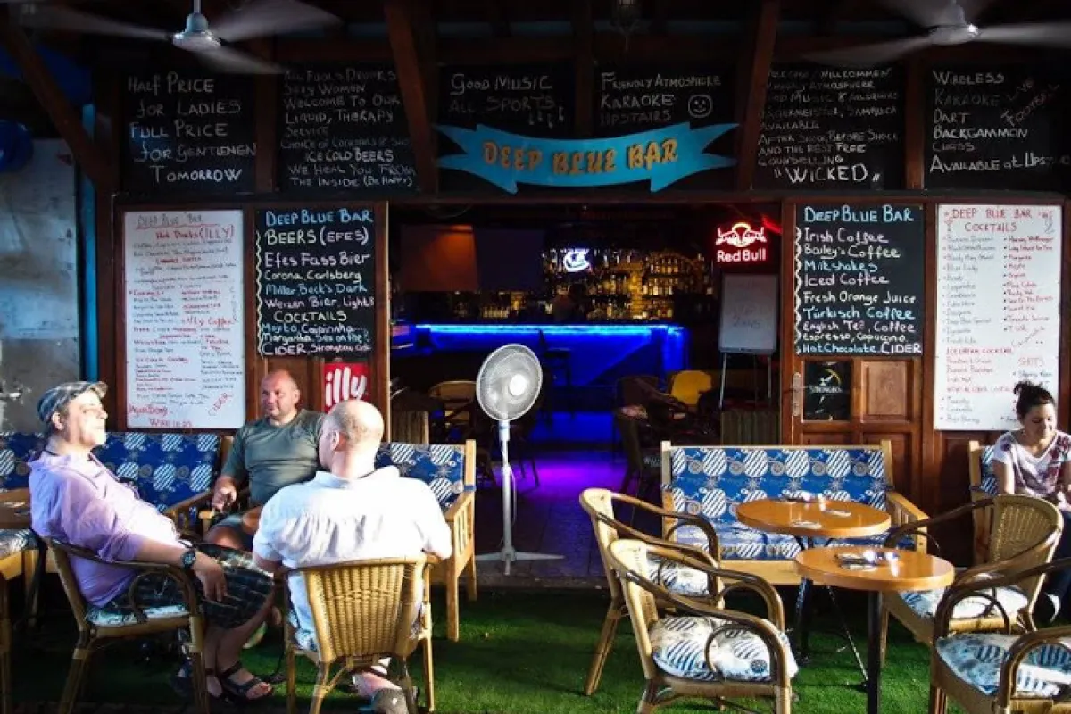 Deep Blue Bar photo 1