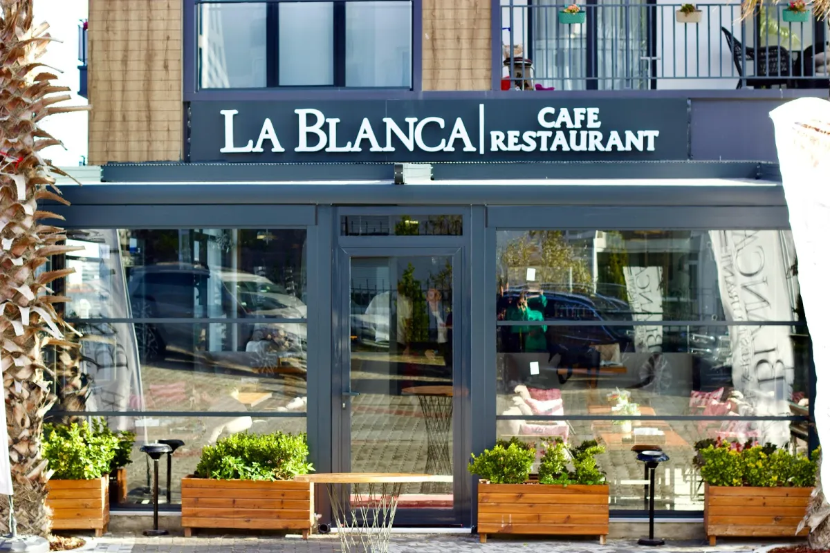 LA BLANCA / Cafe Restaurant photo 1