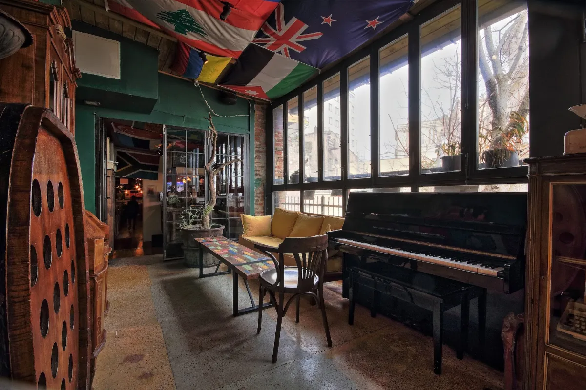 Varuna Gezgin Cafe - İstanbul photo 1