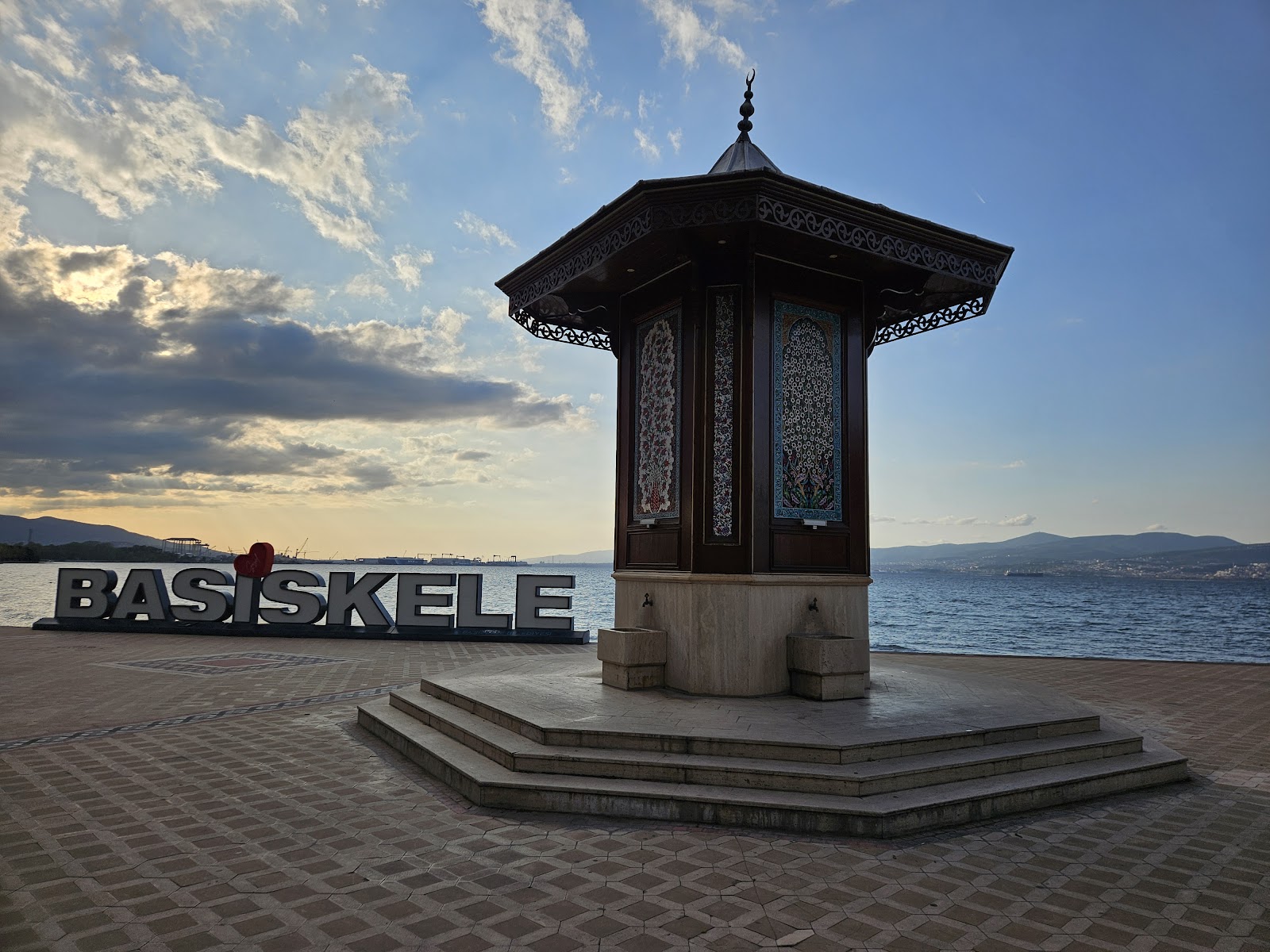 Başiskele Sahili photo 9