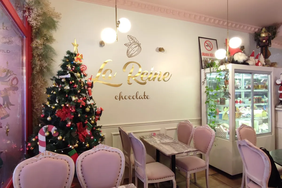 La Reine Chocolate photo 1