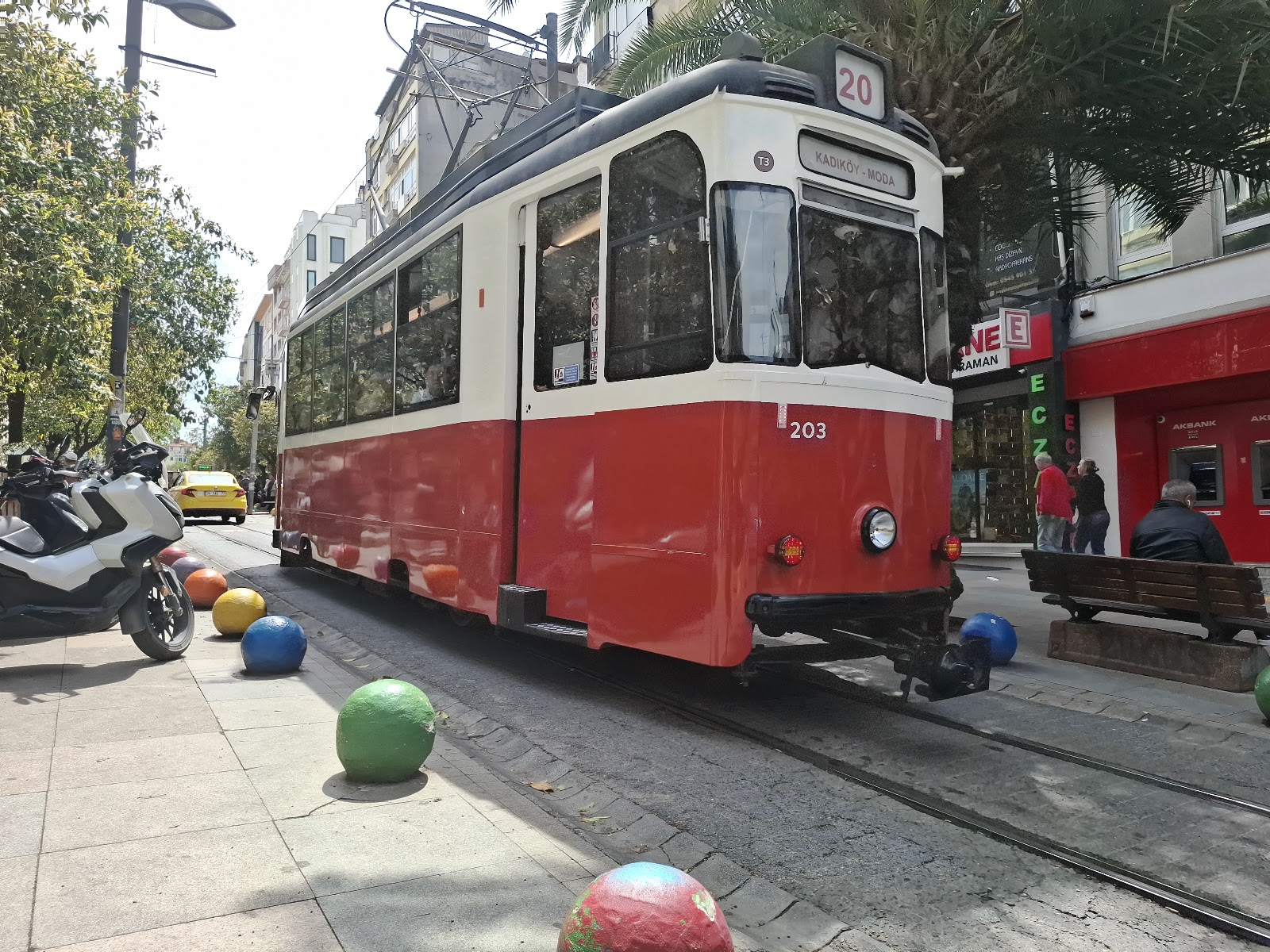 Kadikoy Bull Statue photo 14