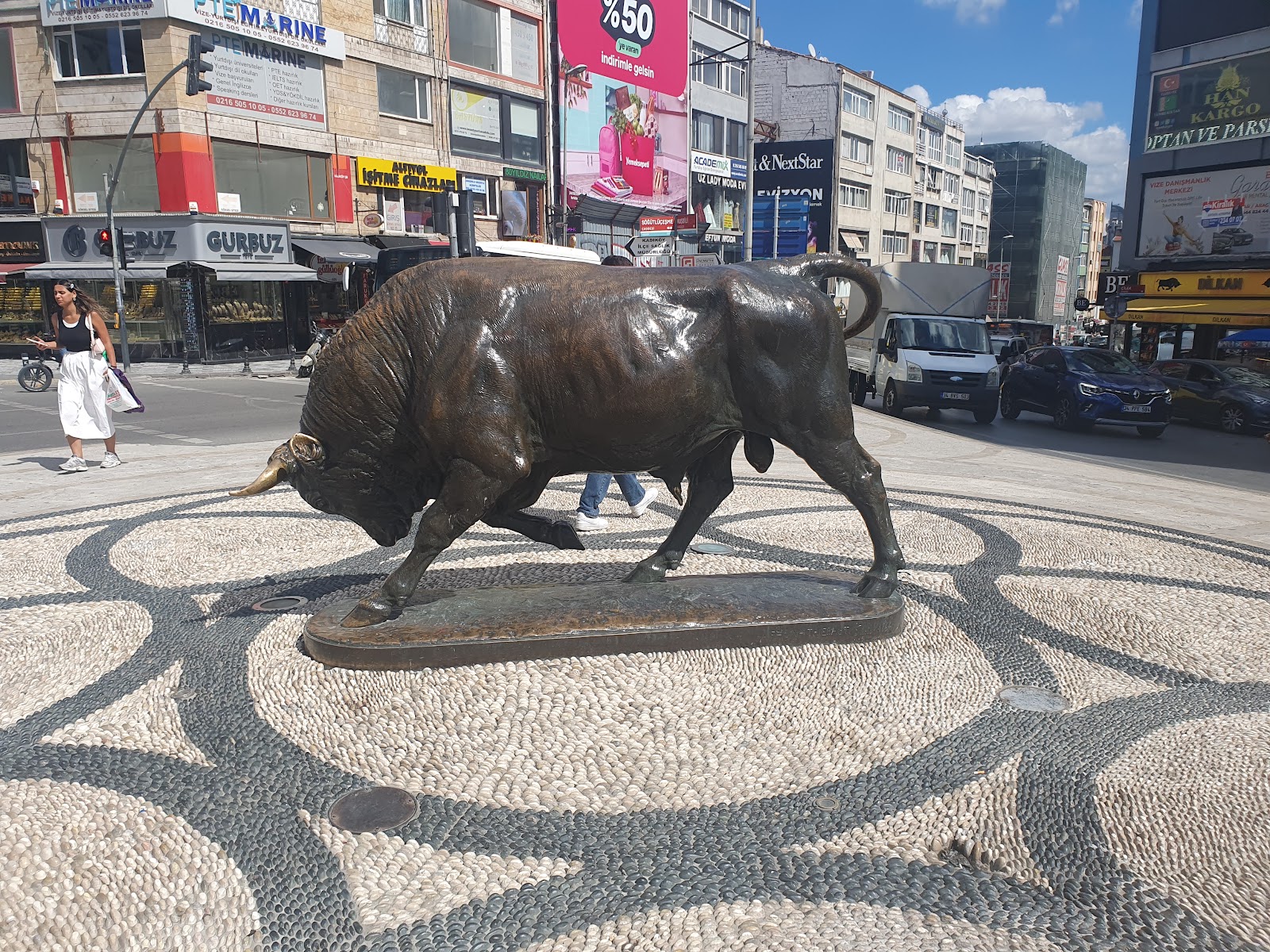 Kadikoy Bull Statue photo 6