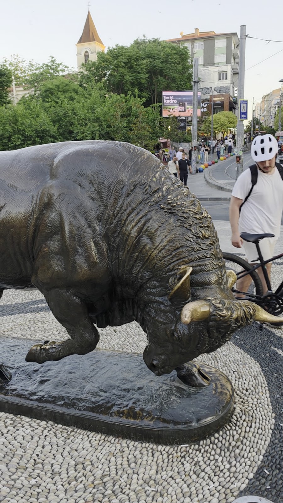 Kadikoy Bull Statue photo 7