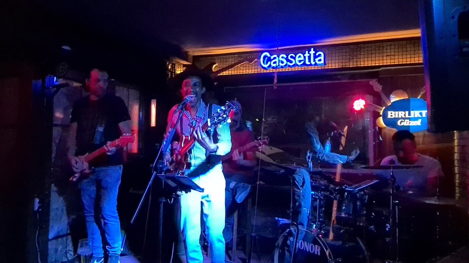 Cassetta Cafe & Pub photo 5