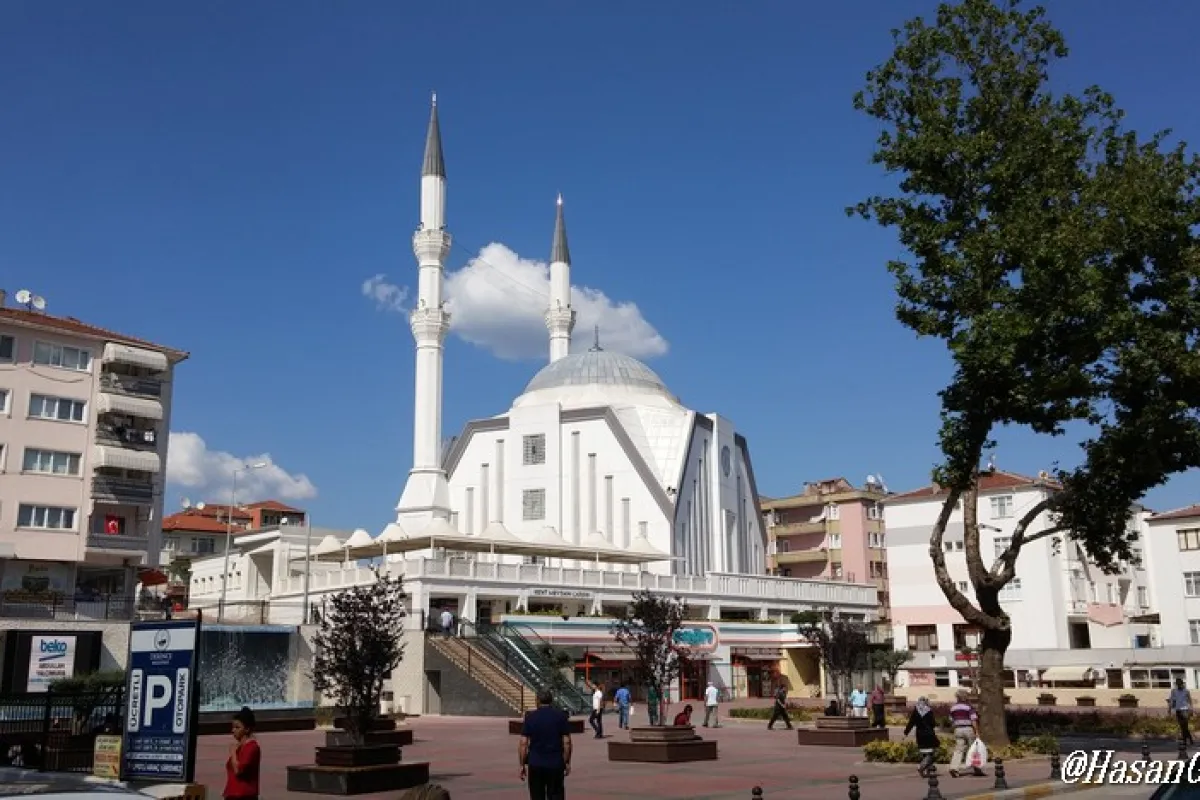 Derince Yeni Merkez Cami photo 1