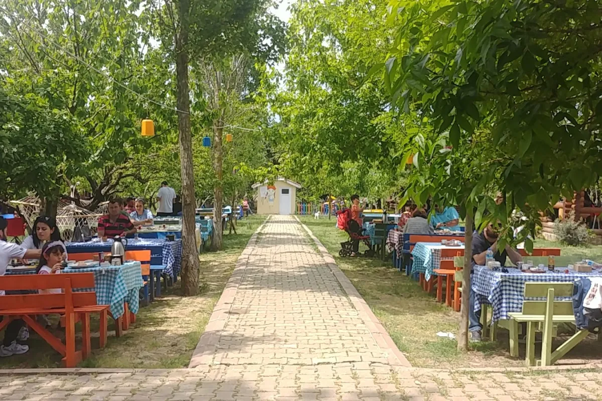 İda Kır Bahçesi Et ve Kahvaltı Dünyası photo 1