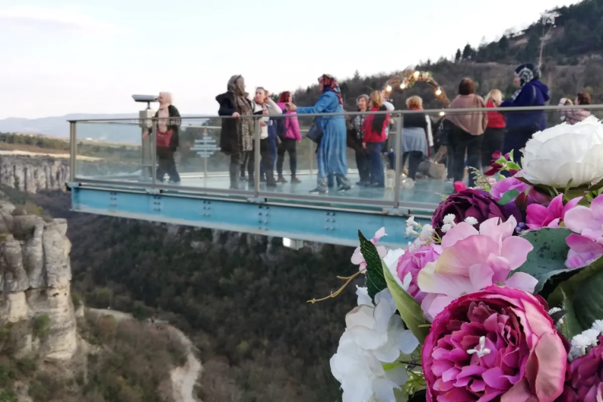 Crystal Glass Terrace photo 1
