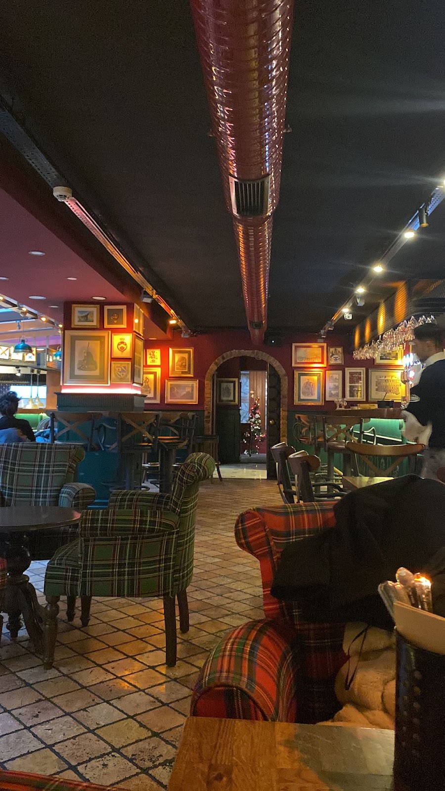 Old Harpist Scottish Pub photo 3