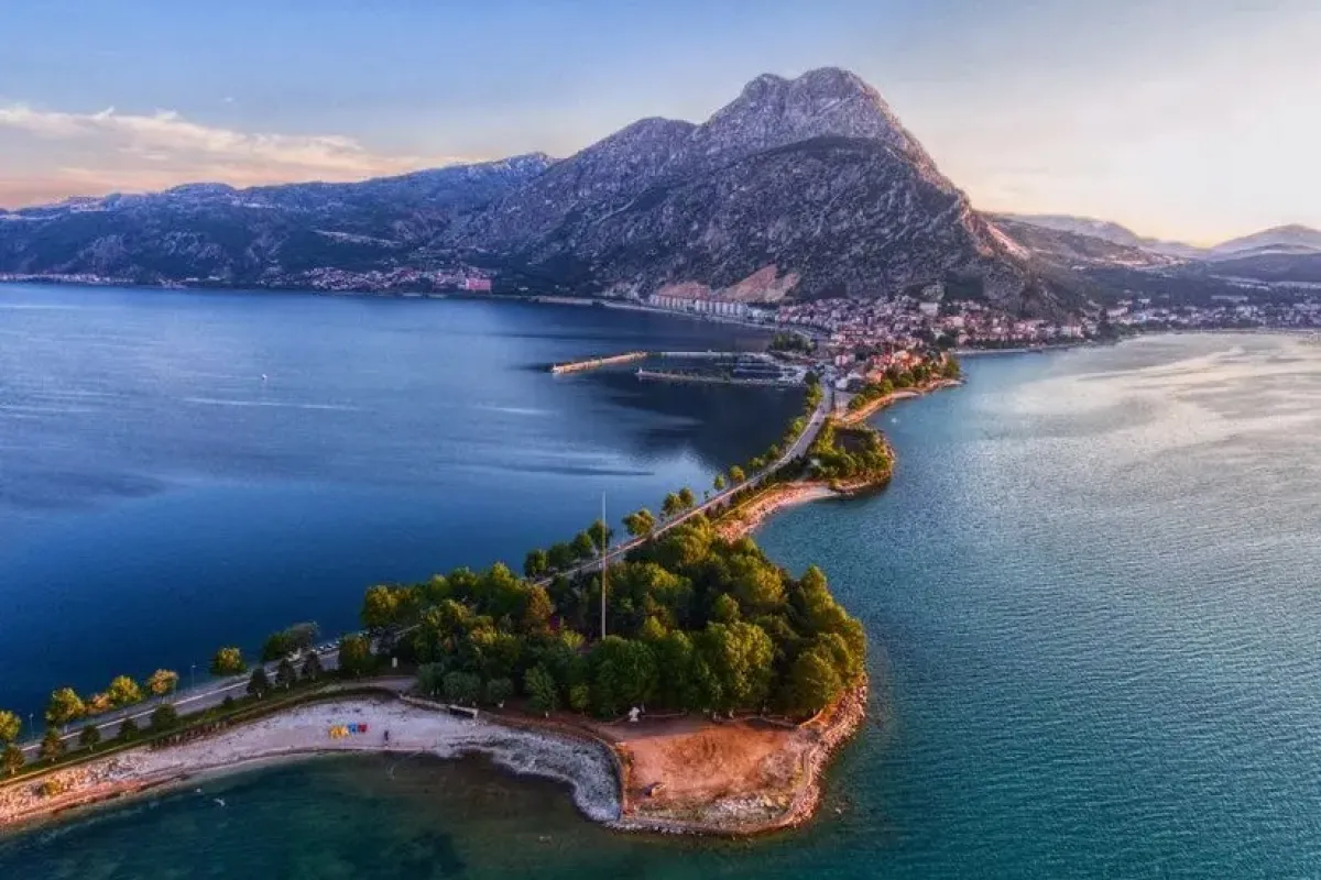 Lake Eğirdir photo 1