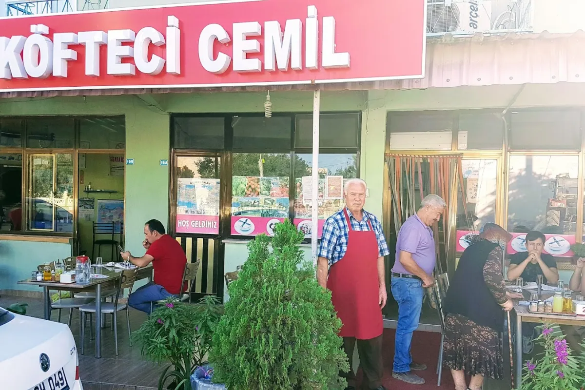 MEŞHUR KÖFTECİ CEMİL (50 yıllık lezzet) photo 1