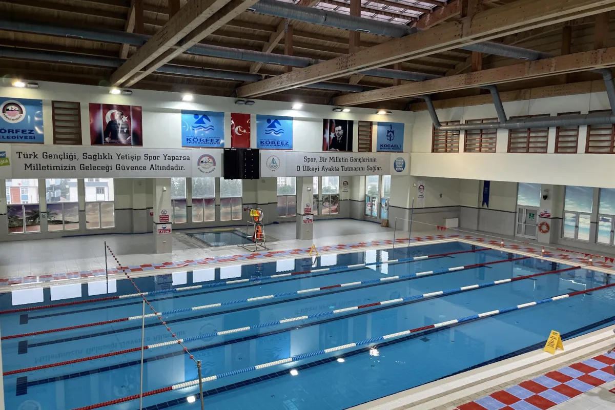 Körfez Belediyesi Yüzme Havuzu Ve Spor Kompleksi photo 1