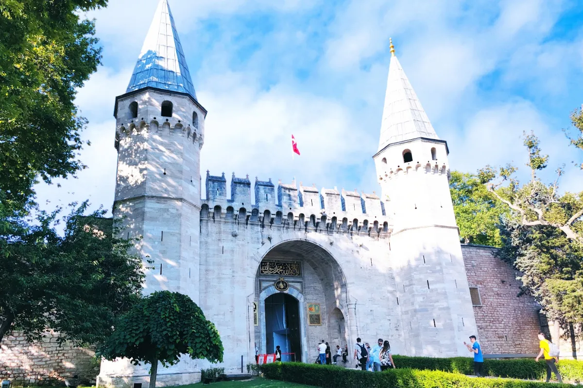 Topkapi Palace Museum photo 1