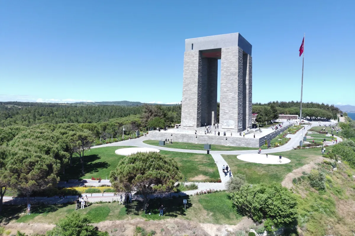 Canakkale Martyrs Monument photo 1