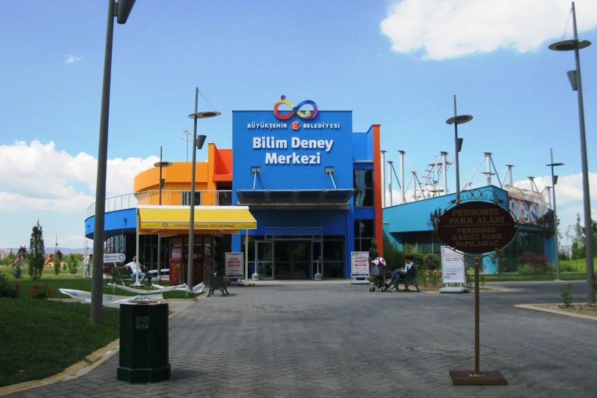 Eskişehir Büyükşehir Belediyesi Bilim Deney Merkezi ve Sabancı Uzay Evi photo 1