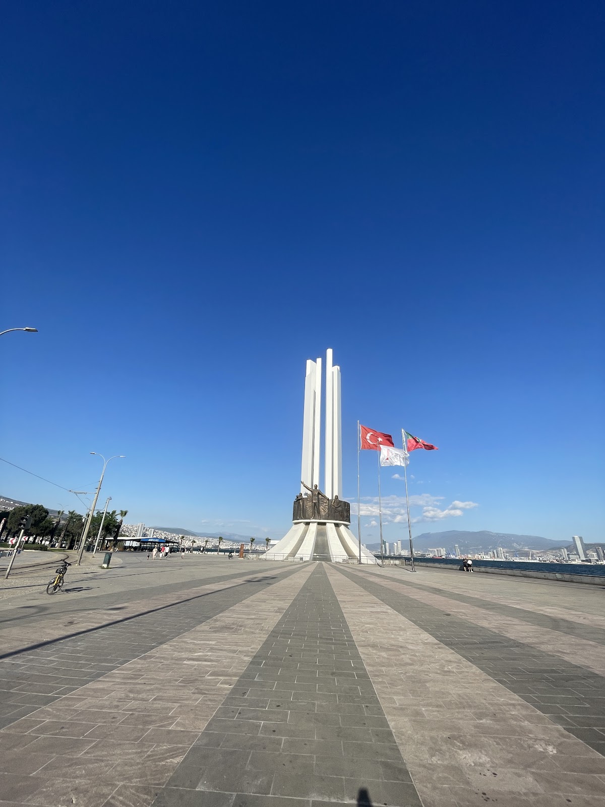 Atatürk monument, Karsıyaka photo 9