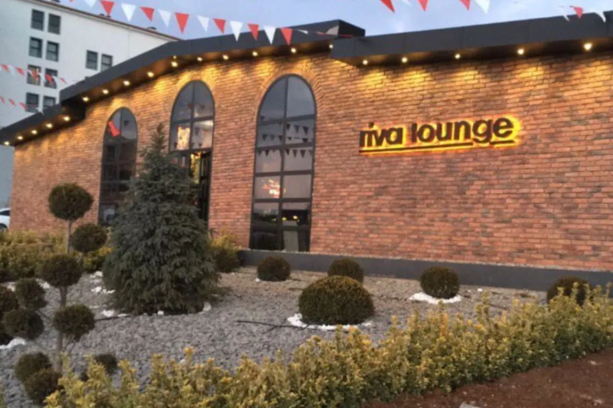 River Lounge photo 1