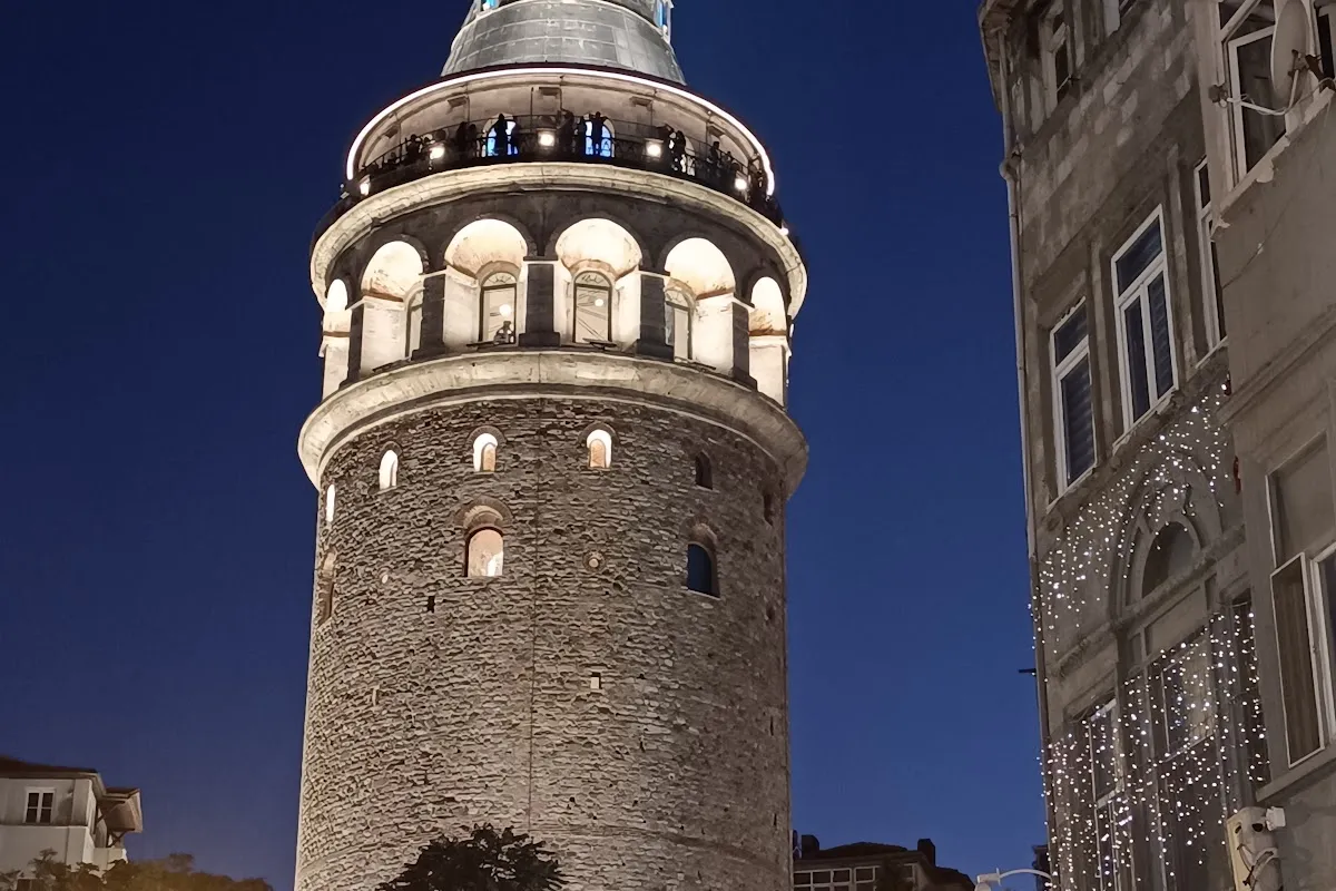 Galata Tower photo 1