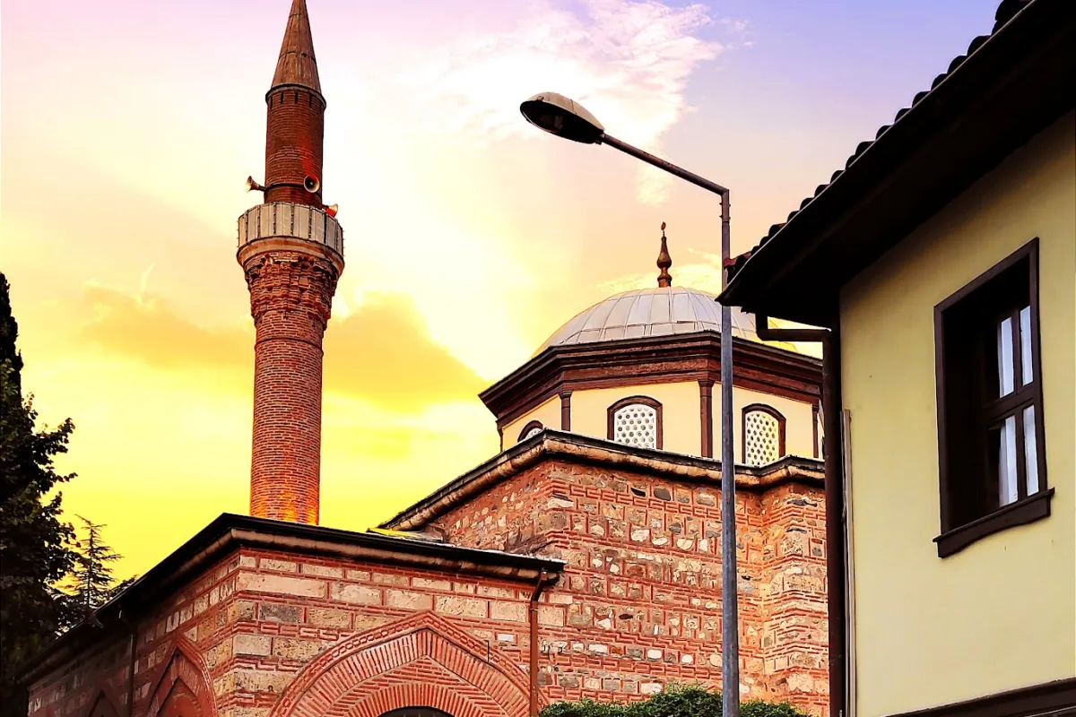 Uftade Mosque and Tomb photo 1