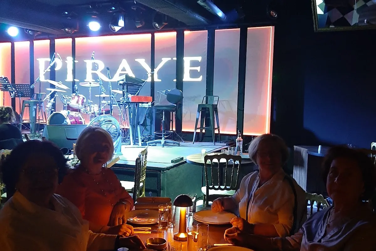 Piraye sahne photo 1