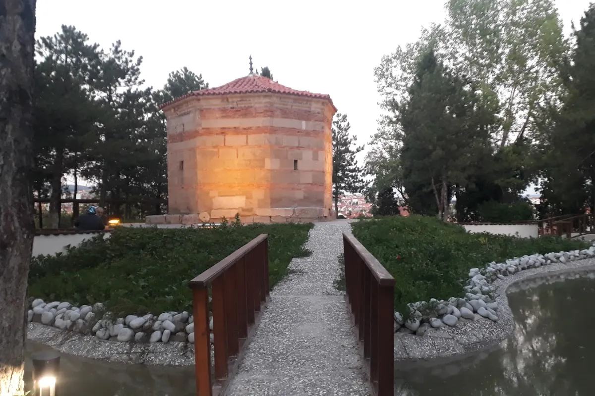Mülayim Dede Türbesi photo 1
