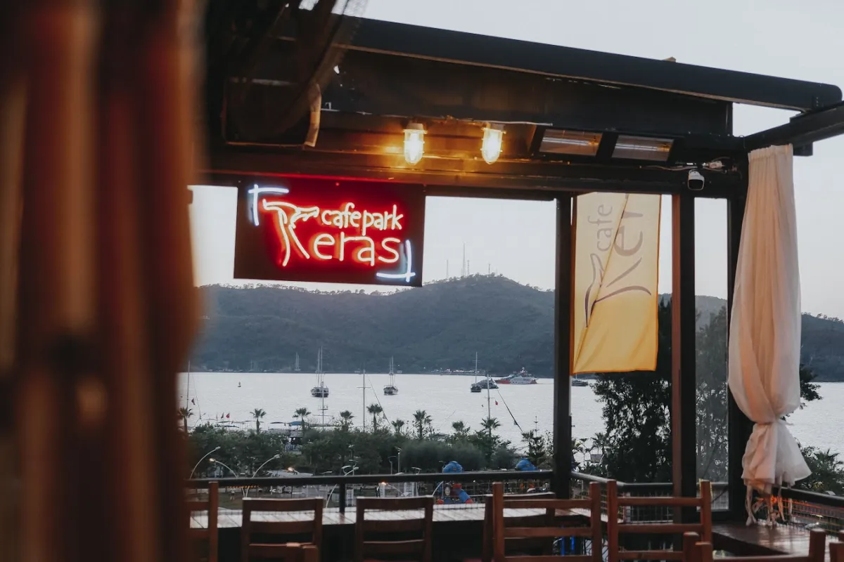 Cafe Park Teras photo 1