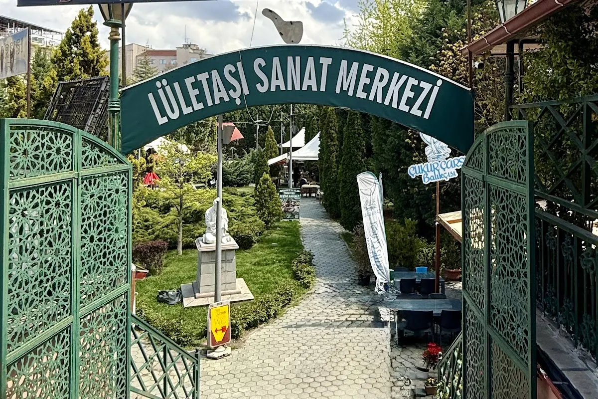 Meerschaum Art Center Pit Bazaar photo 1