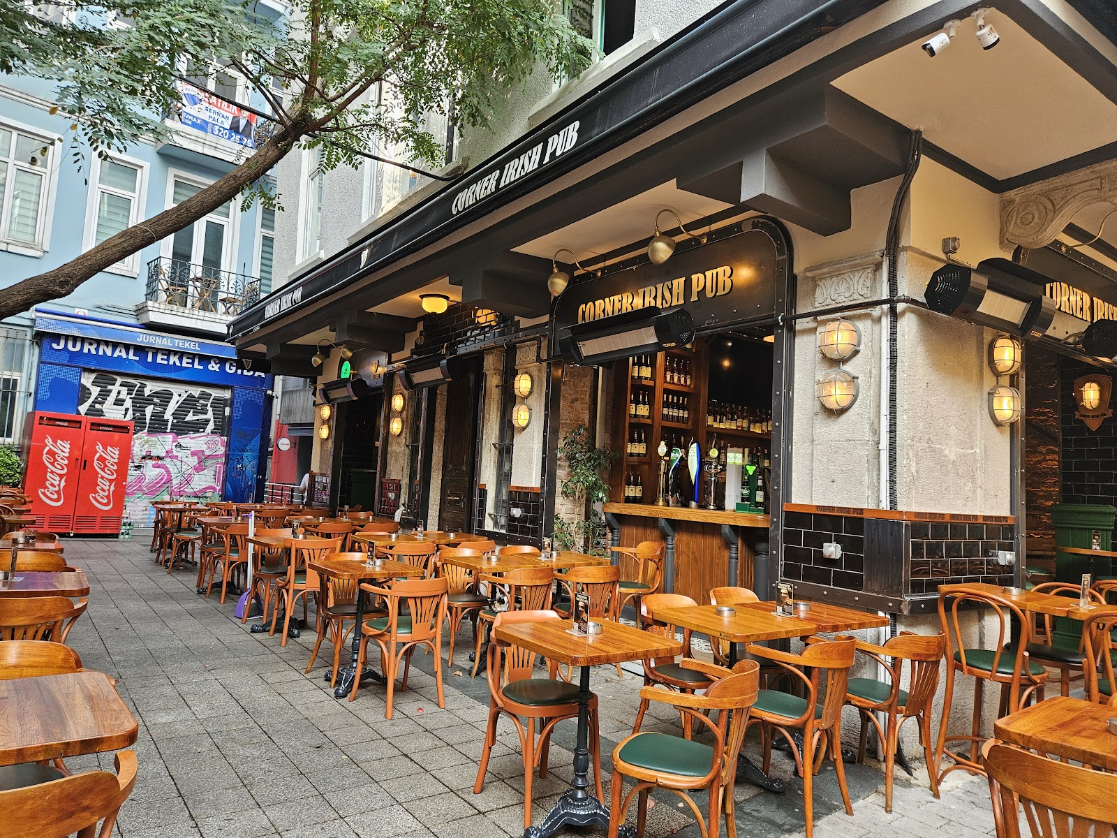 Corner Irish Pub photo 2