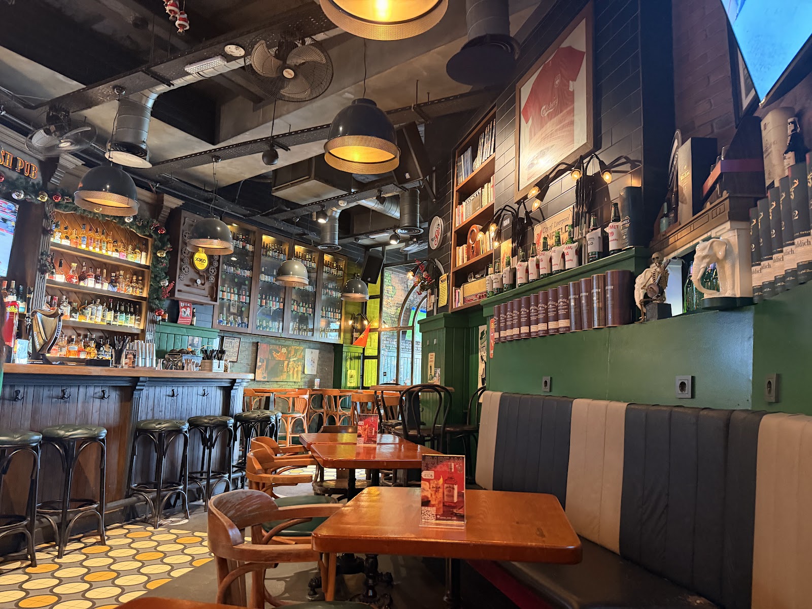 Corner Irish Pub photo 6