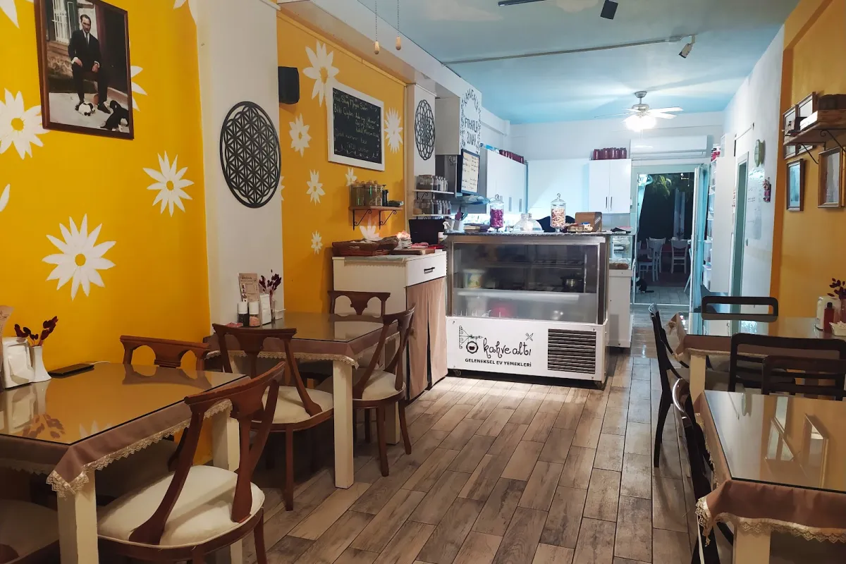 Kahve Altı Geleneksel Türk Yemekleri ~ Restoran & Kafe photo 1
