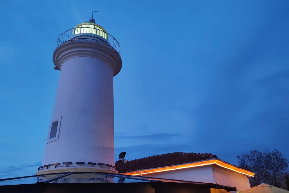Lighthouse photo 1