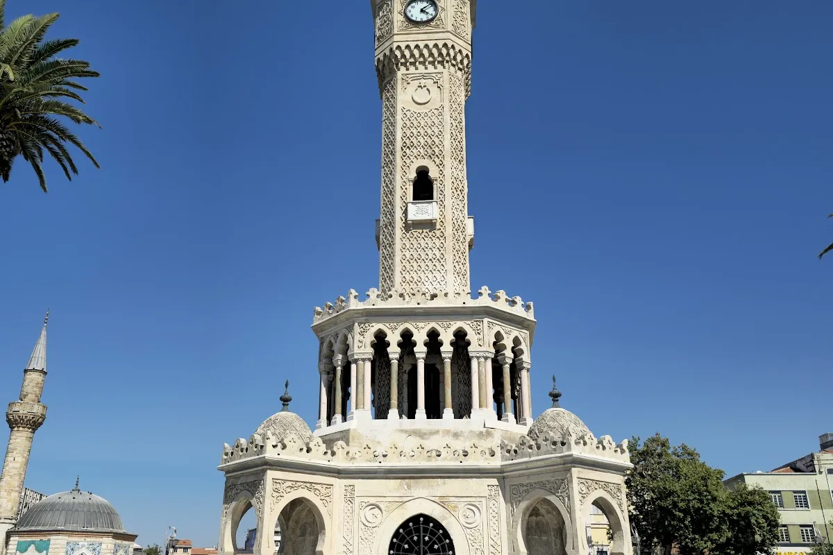 Ataturk Konak Square photo 1
