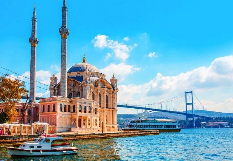 Ortaköy Square photo 2