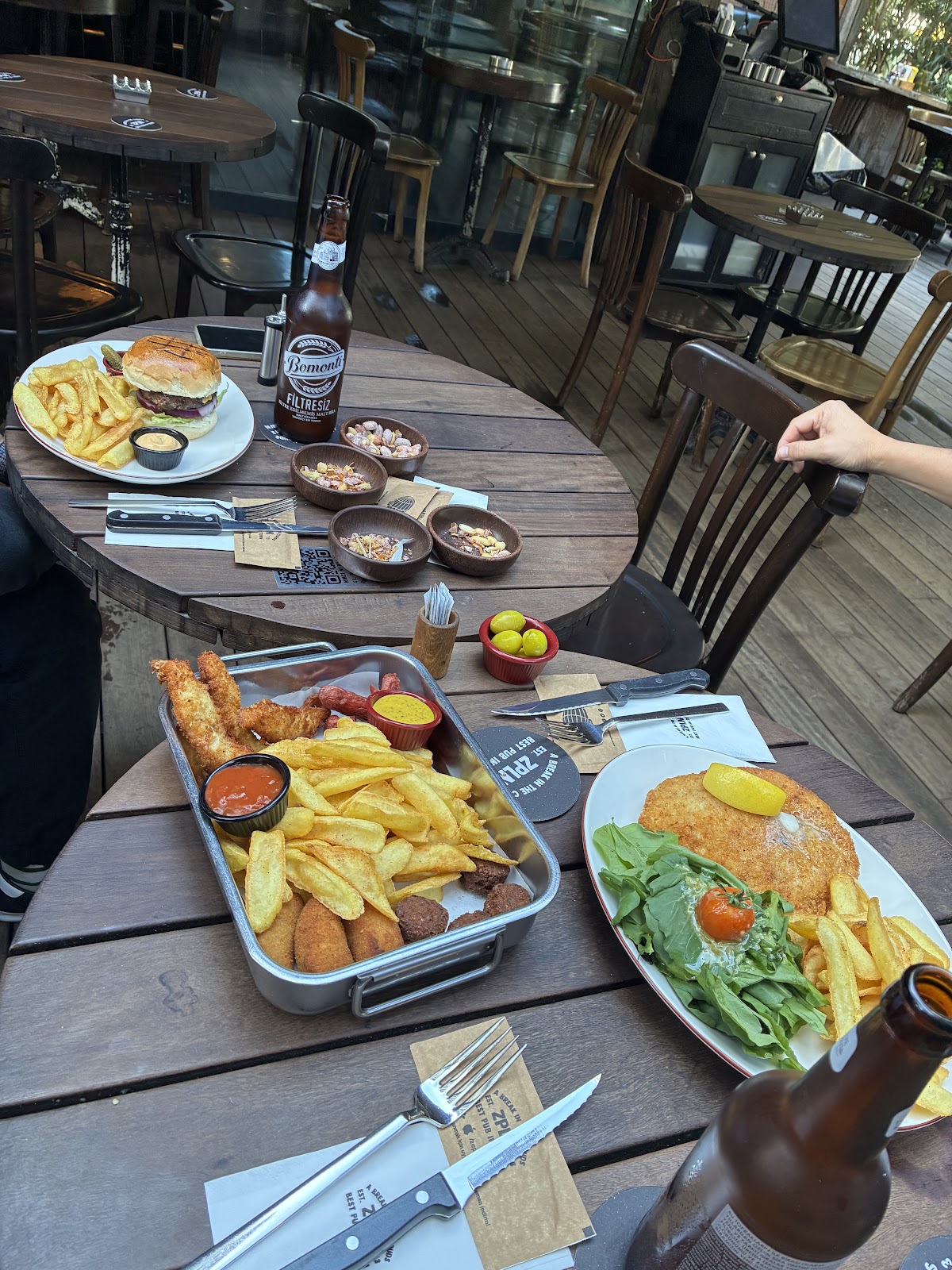 Zeplin Pub&Delicatessen Cadde photo 9