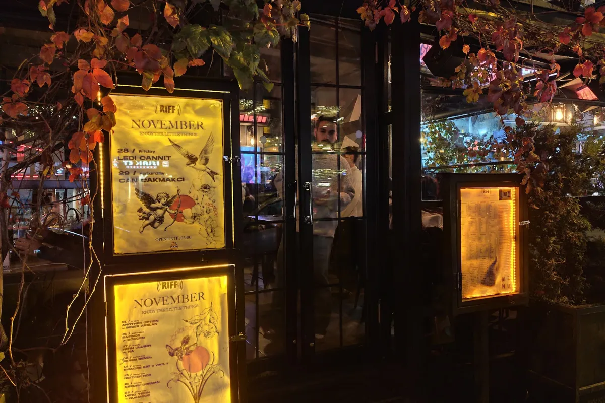 Riff Pub photo 1