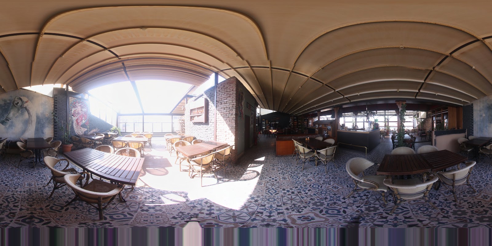 Roxanne Cafe& Bar photo 9