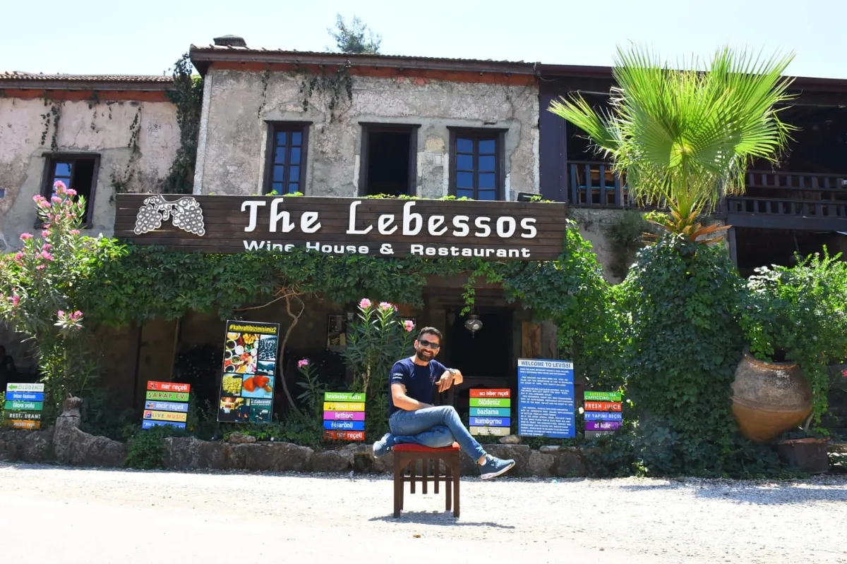 Lebessos Winehouse Restaurant & Kahvaltıcı Mahmut photo 1
