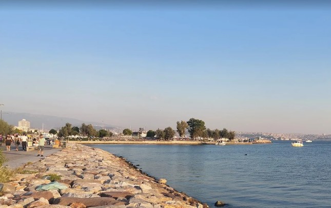 Bostanlı Coast photo 13