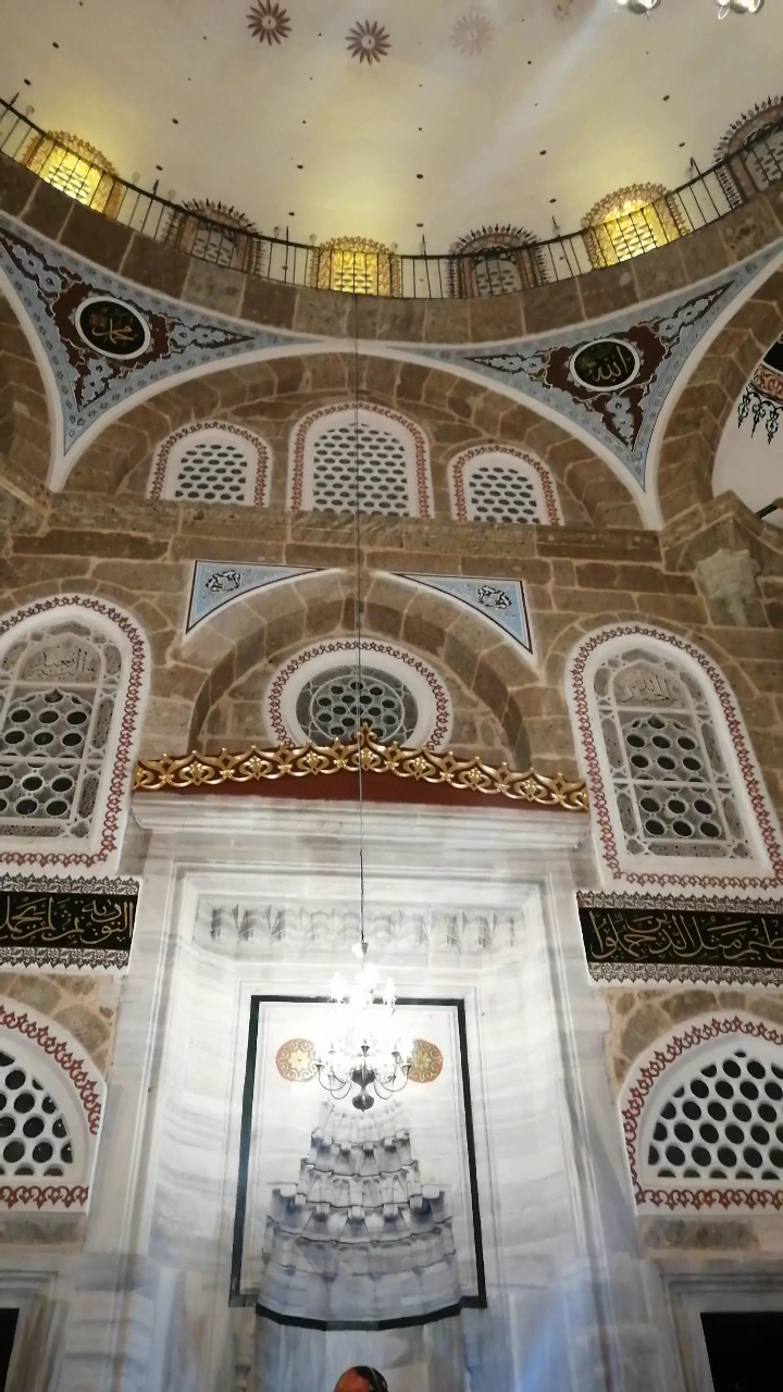 Yeni Cuma (Pertev Mehmet Paşa) Camii photo 4