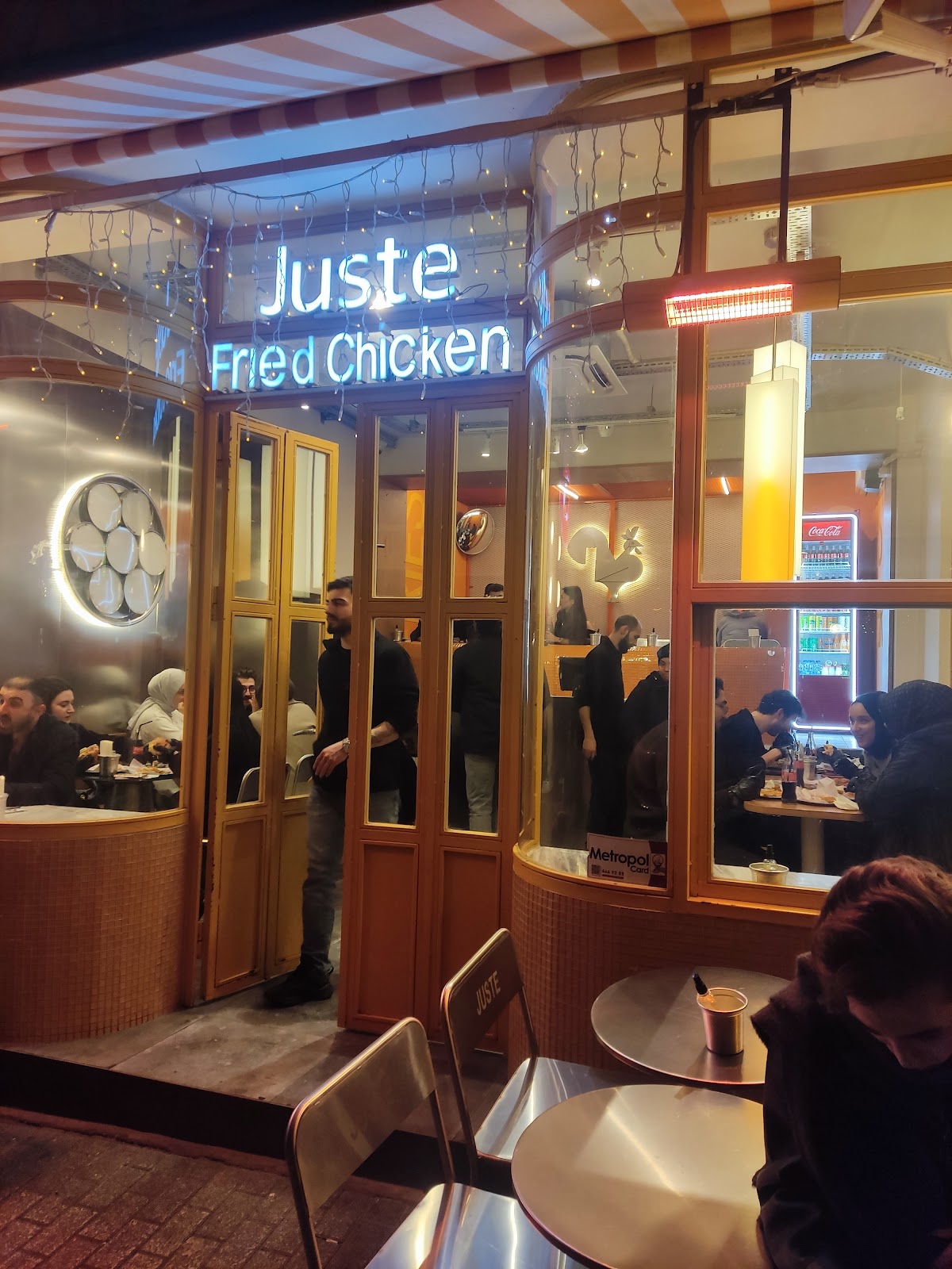 Revolte Pub photo 1